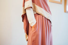 Load image into Gallery viewer, Prayer clothes for girls - Dusty pink with a taupe trim (4325673238577)