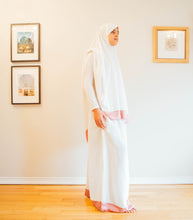 Load image into Gallery viewer, Prayer clothes for girls - White with a pink trim (4523038539825)