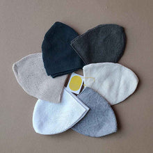 Load image into Gallery viewer, Kufi (Prayer cap) in different colours (4364015992881)