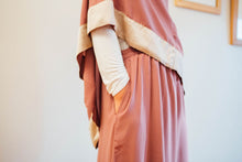 Load image into Gallery viewer, Prayer clothes for girls - Dusty pink with a taupe trim (4325673238577)
