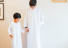 Load image into Gallery viewer, White thawb for boys (4513919959089)
